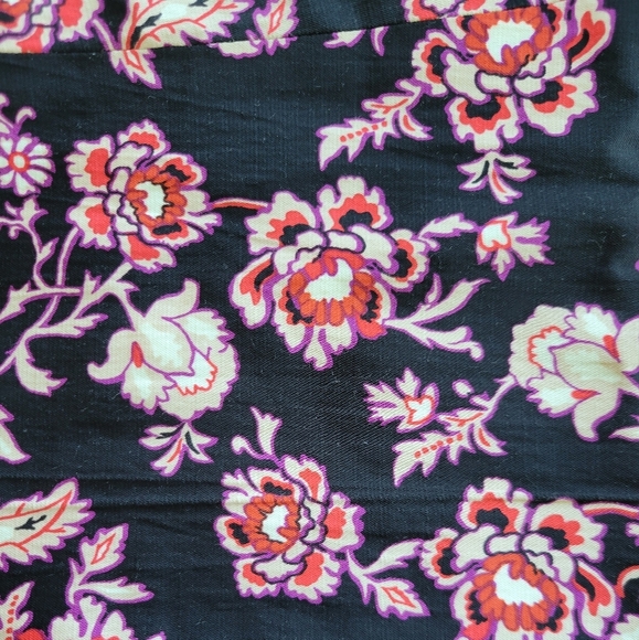 ANN TAYLOR BLACK RED FLORAL SHANTUNG ANKLE‎ PANTS SZ 0 - Picture 11 of 11